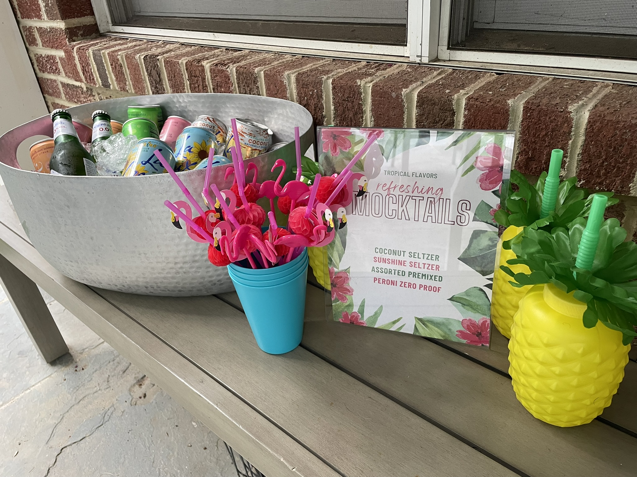 luau happy hour